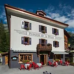 De La Poste Hotel *